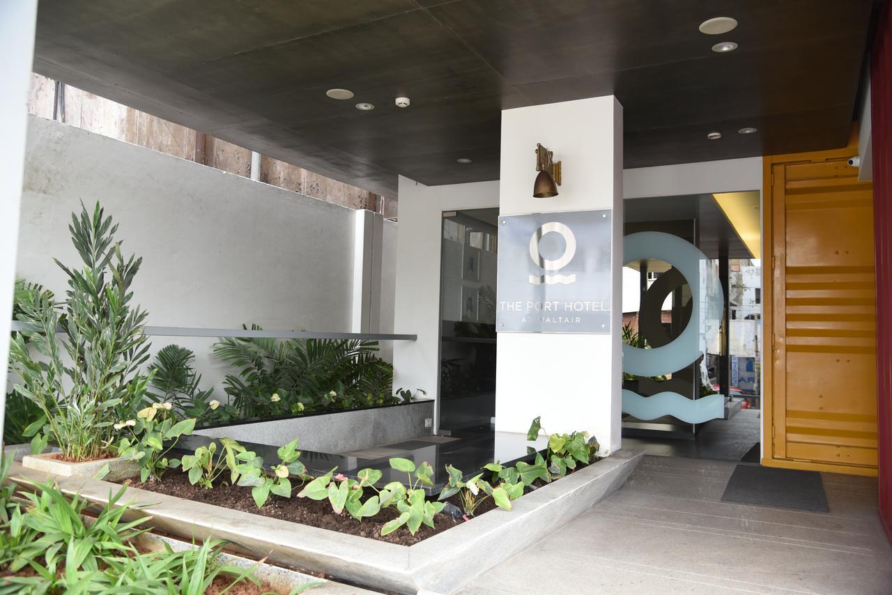 The Port Hotel Визакхапатнам Екстериор снимка